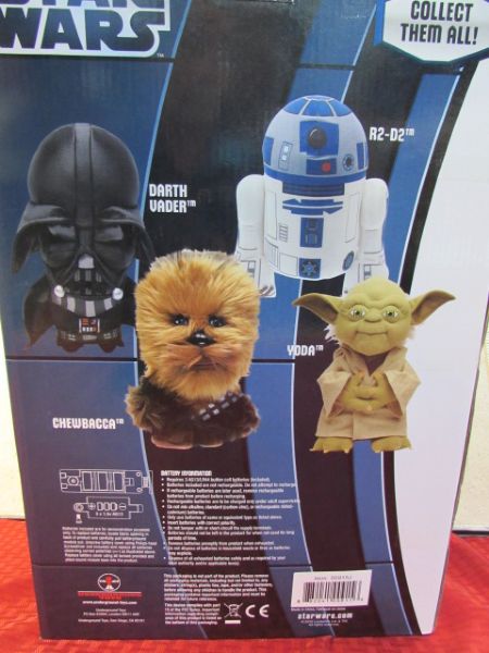 DELUXE YODA TALKING PLUSH