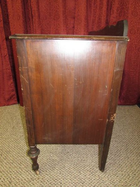 VINTAGE ALL WOOD DRESSER /SIDEBOARD