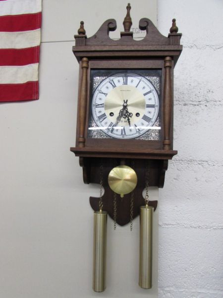 HAMILTON 31 DAY WIND UP WALL CLOCK VINTAGE