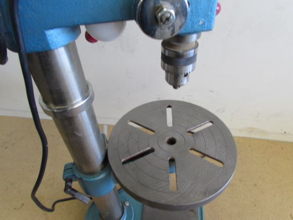 TRANS WORLD STEEL 5 SPEED DRILL PRESS