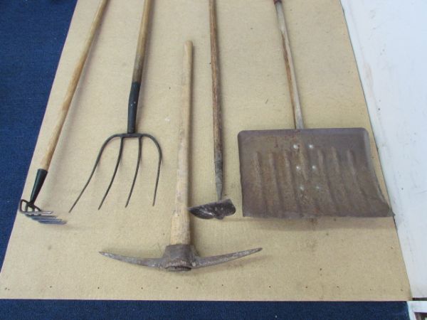 VINTAGE HAND TOOLS/YARD TOOLS