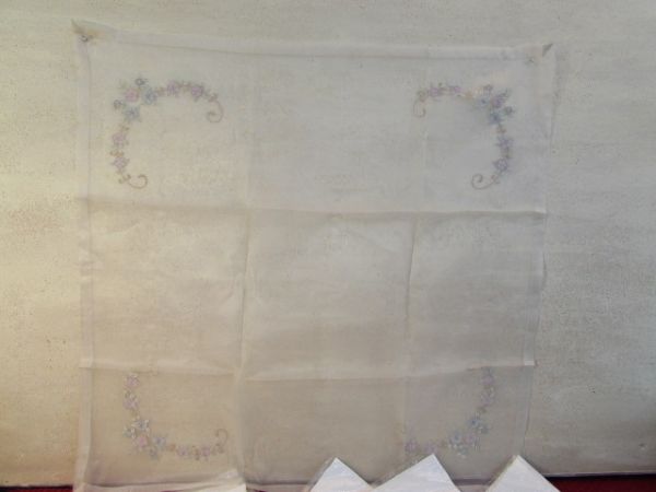 WONDERFUL SPRING PLACEMATS & NAPKINS