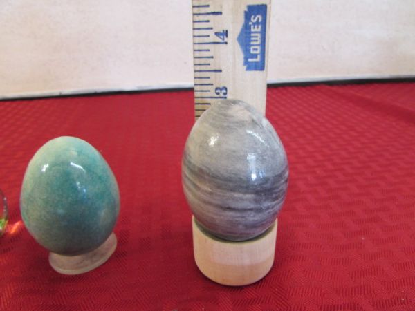 TWO CARVED ROCK EGGS, BLOWN GLASS PAPER WEIGHT & TURTLE