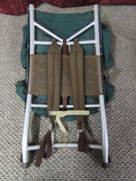 BACKPACK & EDDIE BAUER POLY PAD SHOOTING MAT