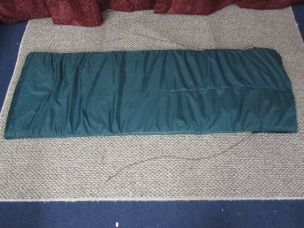 BACKPACK & EDDIE BAUER POLY PAD SHOOTING MAT