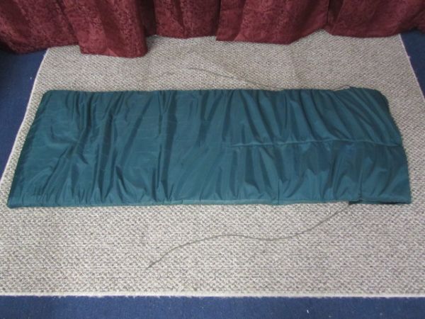 BACKPACK & EDDIE BAUER POLY PAD SHOOTING MAT