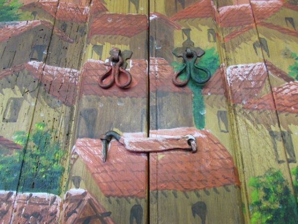 ARTE DE MEXICO HANDPAINTED DOORS  **THERE IS A RESERVE ON THIS ITEM**