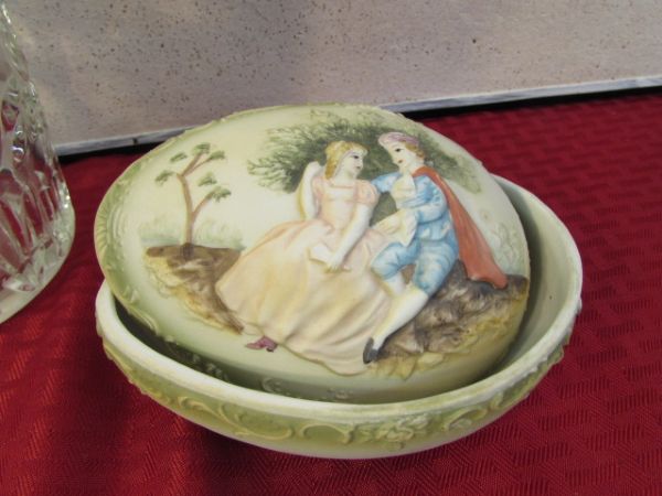 BEAUTIFUL VINTAGE VARIETY LOT - LARGE VASE, SPODE TEACUPS/SAUCERS & MORE