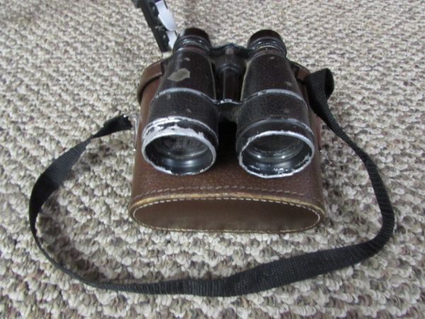 SPOTTING SCOPE, BINOCULARS, TRIPOD