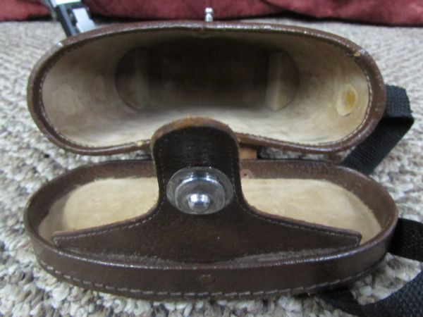 SPOTTING SCOPE, BINOCULARS, TRIPOD