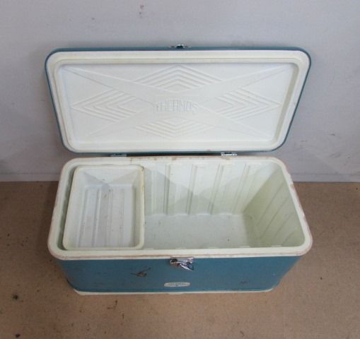 Lot Detail - VINTAGE METAL THERMOS ICE CHEST