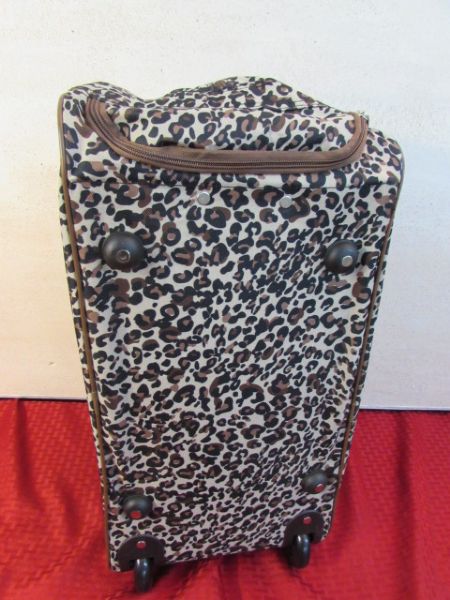 UNUSED ROLLING DUFFLE BAG