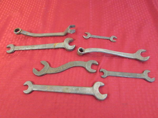 VARIETY OF VINTAGE FORD WRENCHES