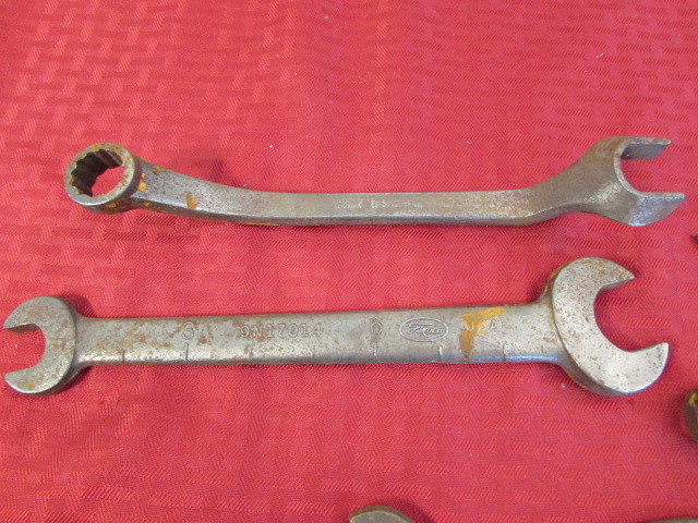 Lot Detail - VARIETY OF VINTAGE FORD WRENCHES