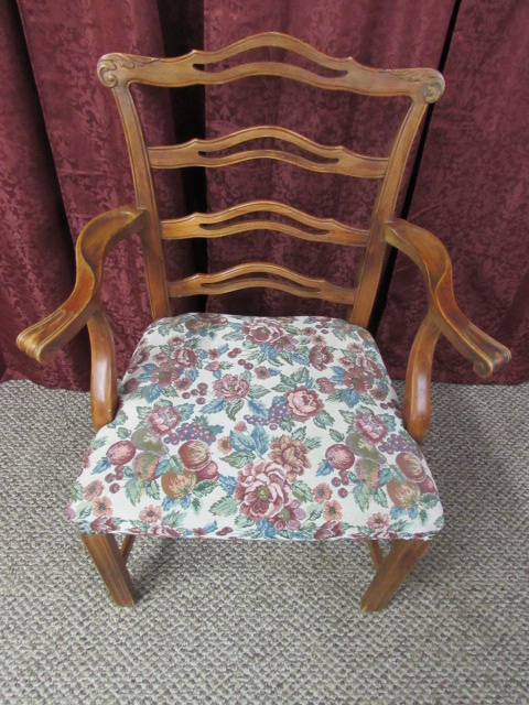 Lot Detail - ANTIQUE CHIPPENDALE LADDER BACK CHAIRS.