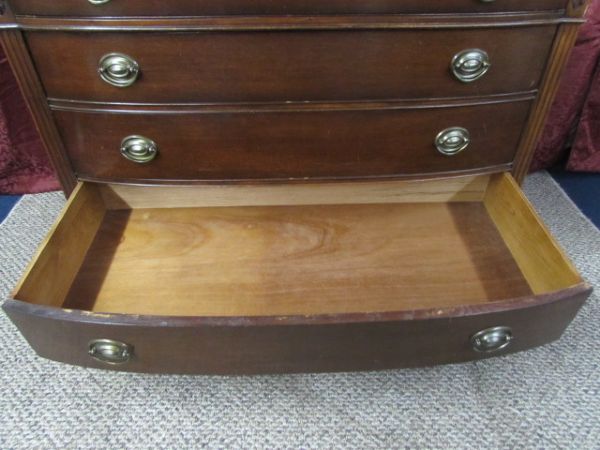 VINTAGE DREXEL BOW FRONT DRESSER