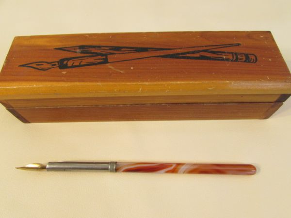 ANTIQUE NIB PEN WITH AGATE 