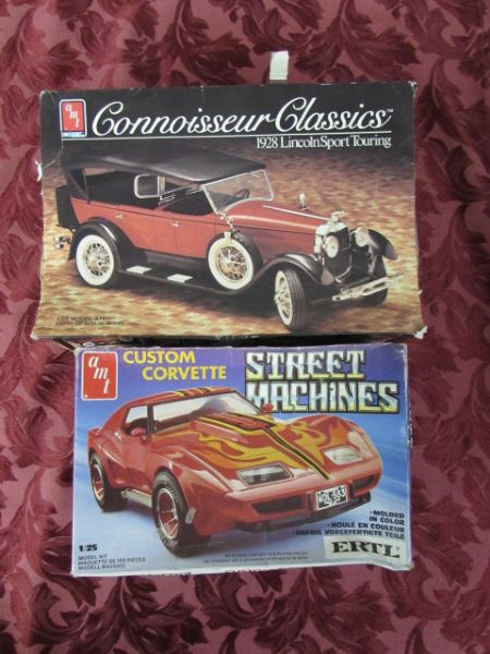 ELEVEN VINTAGE MODEL CAR KITS