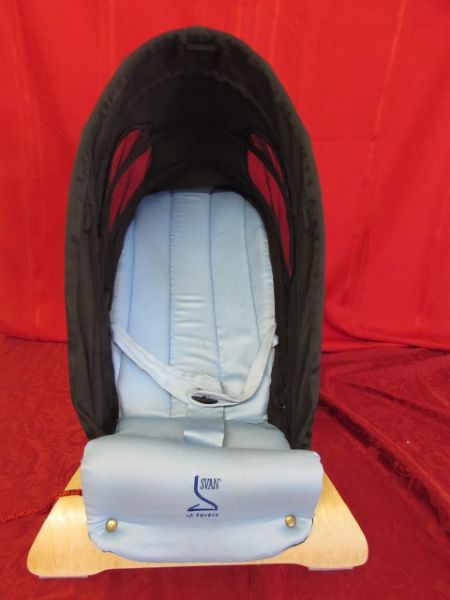 Svan baby cheap bouncer