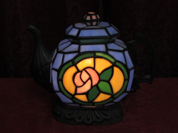 STAINED GLASS TEAPOT LIGHT, POTTERY CUP WITH SAUCER 