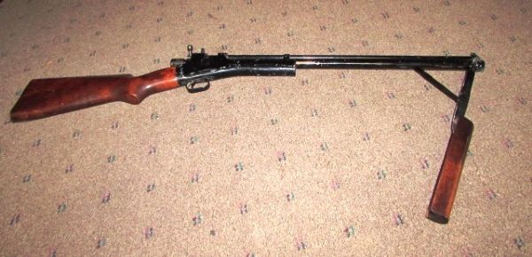 RARE 101 CROSMAN AIR RIFLE VINTAGE WITH PADDED GUN CASE