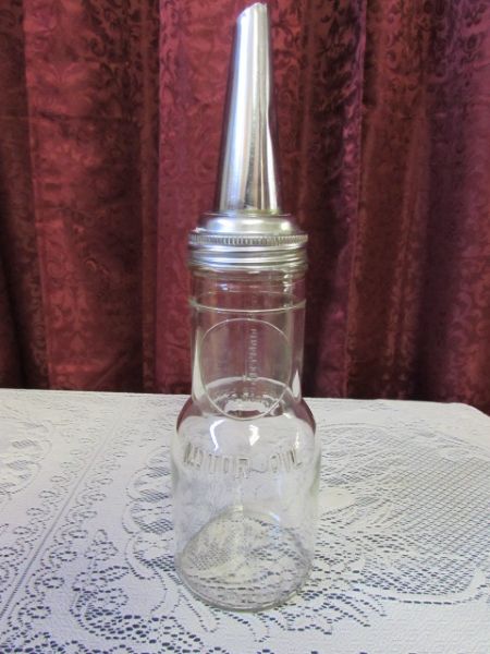 VINTAGE MOTOR OIL JAR, PLUS AN OLD YREKA A&W ROOTBEER JUG