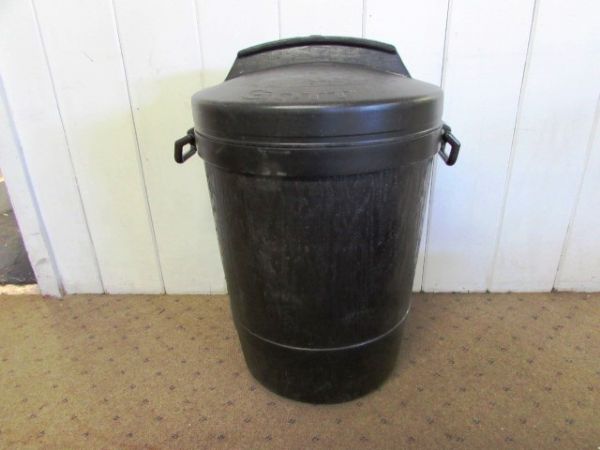 THIRTY GALLON TRASH CAN WITH TWO SMALL TRASH CANS