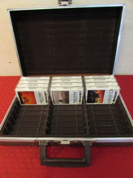 PADDED CASSETTE CASE WITH  16 CASSETTES