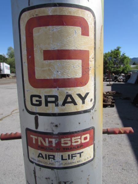 GREY TNT-550 AIR JACK - 5.5 TON **RESERVE ON THIS ITEM**