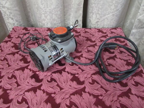 AIRBRUSH KIT WITH  BADGER AIR COMPRESSOR