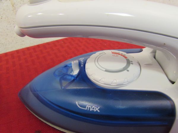 BLACK & DECKER TRAVEL IRON