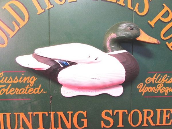 OLD HUNTER'S PUB DUCK SIGN