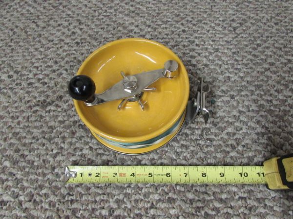 CHARLES ALVEY & SONS SURF CHAMPION REEL