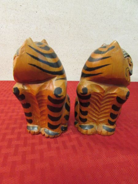 ELEGANT BLACK PANTHER & TWO HAND CARVED TIGERS