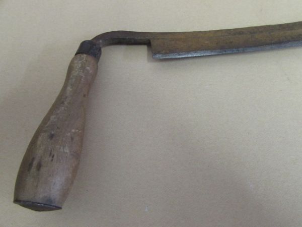 TWO SHARP VINTAGE DRAW KNIVES