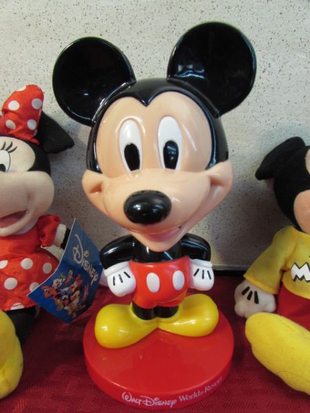 BOBBLE HEAD MICKEY MOUSE & PLUSHES