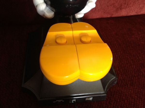 VINTAGE MICKEY MOUSE DESK DIAL PHONE