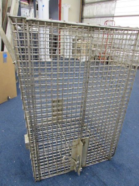 HEAVY WIRE ANIMAL CAGE