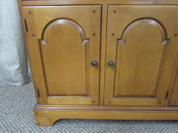 EARLY AMERICAN TWO PIECE HUTCH