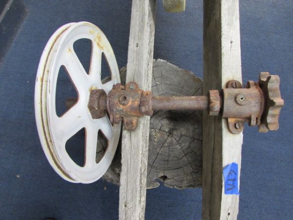 ANTIQUE STONE WHEEL & BENCH TOOL SHARPENER