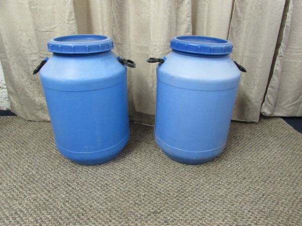 PLASTIC STORAGE BARRELS