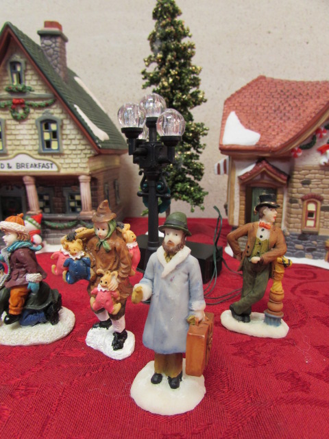 Lot Detail - CHRISTMAS VILLAGE CERAMIC HOUSES &amp; FIGURES.