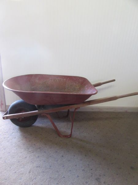 METAL WHEELBARROW