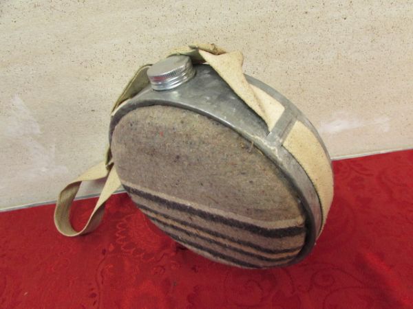 VINTAGE CANTEEN WITH FELT COVER