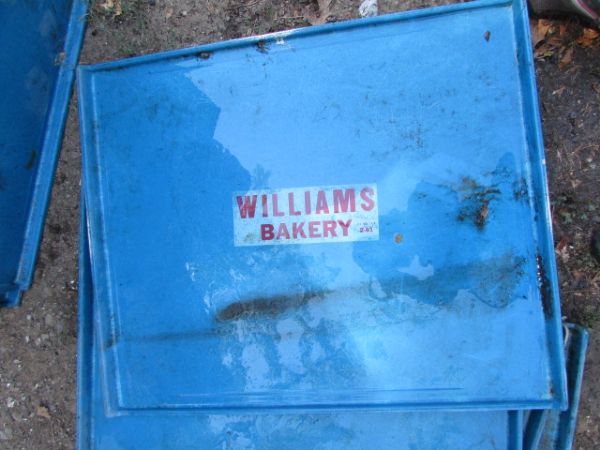 FIBERGLASS BAKERY TRAYS