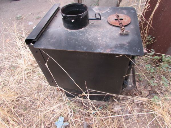 FREE STANDING WOOD STOVE