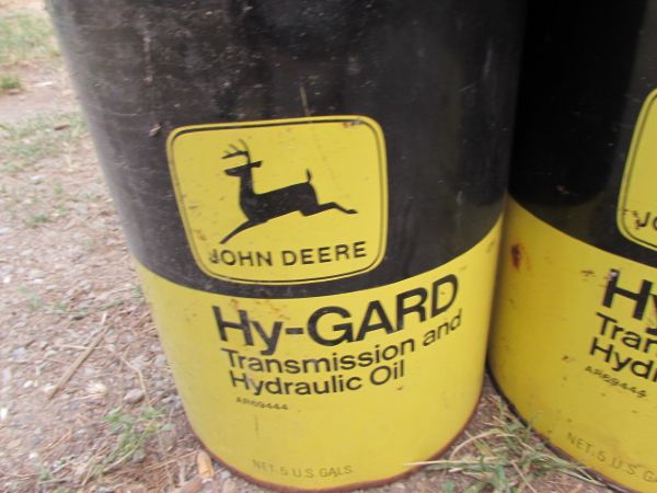 VINTAGE 5 GALLON  JOHN DEERE OIL CANS