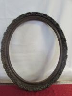 BEAUTIFUL ANTIQUE OVAL PICTURE FRAME