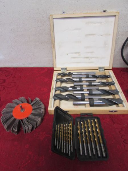 BOXED SET OF LARGE DRILL BITS, MORE DRILL BITS, & A SKILL DRILL  
