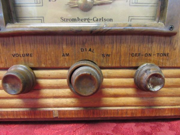 VINTAGE TABLE TOP RADIO CIRCA 1938-1940